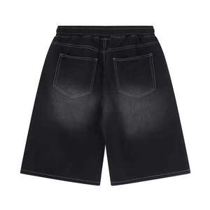 Shorts streetwear personnalisés pour hommes, en coton 100% (260, 280, 300 g/m²), délavés à l'acide, avec ourlet brut, cordon de serrage, style vintage et effet usé - Product Image 3