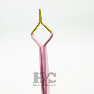 Pince à épiler professionnelle en acier inoxydable faite à la main Hooper and Company pour extensions de cils, pince à épiler isolante rose durable, vison - Product Image 1
