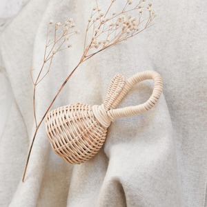 Sonajero de madera de ratán para mordedor de bebé o jugar gimnasio juguetes colgantes forma de pera de mimbre sonajeros de campana para sacudir la mano - Product Image 5