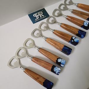 Abridor de Botellas Decorativo de Madera y Resina, Abridor de Cerveza, Abridor de Tapas, Herramienta de Bar con Mango de Madera, Artículo de Regalo para Cocina y Bar - Product Image 6