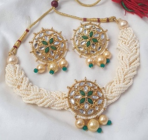 Bijoux en laiton traditionnels, ensemble Kundan 3 pièces, collier et boucles d'oreilles personnalisés, bijoux de créateur de haute qualité pour femmes - Product Image 6