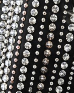 Camiseta de Algodón Negra Personalizada para Mujer, con Gráfico de Corazón con Pedrería, Informal, de Manga Corta, Top de Verano a la Moda, Fabricante de Logotipos Personalizados OEM - Product Image 6