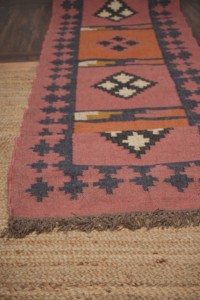 Tapis de couloir géométrique Kilim fait main en laine et acrylique, à poils moyens, avec envers en latex, rectangulaire, écologique, tufté à la main, pour usage domestique - Product Image 2