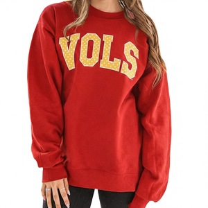 Sweat-shirt épais et chaud en molleton pour femme, col montant personnalisable, coupe oversize, manches longues, logo frontal, collection automne/hiver, style streetwear, écoresponsable - Product Image 2