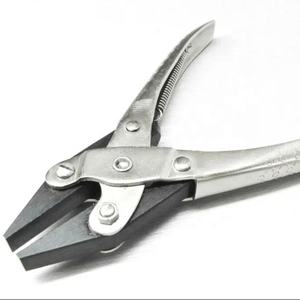 Alicates profesionales de acción paralela Punta plana Mandíbula Lisa 5-1/2 "Alicates de joyería 140mm con resorte. Fabricado por Zarnab Surgical - Product Image 1