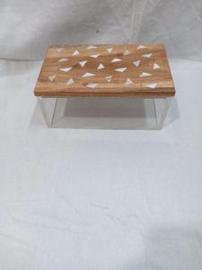 Caja de Regalo Decorativa de Metal Hecha a Mano con Tapa de Madera Acrílica y Incrustaciones de MOP, Caja de Almacenamiento Decorativa Pulida para el Hogar y las Fiestas - Product Image 1