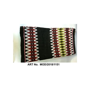 ผู้จัดจำหน่ายขายส่ง WESTERN SHOW PADS แผ่นรองอานม้าแบบตะวันตก  วัสดุหนังกลิตเตอร์  บุด้วยขนสัตว์แท้ 100% สำหรับขี่ม้าแบบตะวันตก  สินค้าใหม่ - Product Image 2
