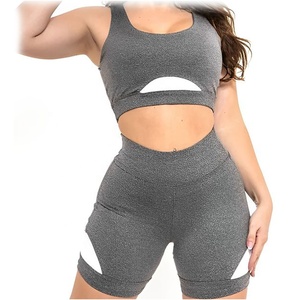 Conjunto de dos piezas casual de encaje liso para mujer, shorts de ciclista ajustados con botones y diseño acanalado, transpirable, ecológico y de secado rápido para verano. - Product Image 3