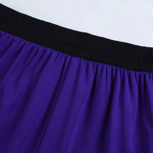 Ensemble d'uniformes de basketball en gros, directement de l'usine, avec logo personnalisé imprimé, respirant, 100 % polyester, short à séchage rapide, sur mesure - Product Image 6