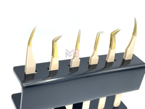 Pinzas de Extensión de Pestañas de Alta Calidad con Diseños Personalizados, Punta Puntiaguda, Acero Inoxidable, Color Dorado - Product Image 4