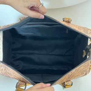 Unisex Luxury Custom Hand <b>Tooled</b> <b>Leather</b> Speedy Bag Weekender Overnight Luggage Hot Selling Genuine Cow <b>Leather</b> Crossbody Duffle - Product Image 6