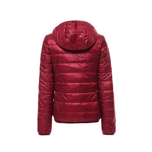 Chaqueta Corta Acolchada de Nailon Clásica de Invierno para Mujer, al por Mayor y Personalizada, de Alta Calidad - Product Image 3