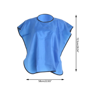 Capes de coiffure courtes de couleur unique pour salon professionnel, en matériau de haute qualité, avec logo personnalisé, vente en gros ODM 2026 - Product Image 2
