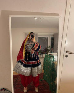 Robe de mariée Kuchi pour femme, 100% polyester, longueur genou, style moderne afghan, élégante broderie florale, robe festive afghane Kuchi - Product Image 5