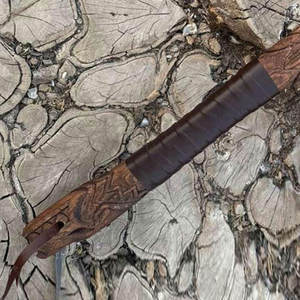 Hacha Vikinga Nórdica Artesanal con Mango de Madera Tallado, Herramienta para Camping, Bushcraft y Carpintería, Decoración Rústica para el Hogar, Artículo de Regalo - Product Image 5