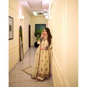 Conjunto de Top y Pantalón Beige LC para Mujer, Hermoso Conjunto para Fiesta con Dupatta - Product Image 6