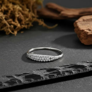 Nuevo Anillo Apilable de Moda con Circonita Cúbica en Forma de Media Luna, Corte Redondo, Plata de Ley 925, Joyería Delicada de Lujo para Mujer, para Boda o Compromiso - Product Image 6