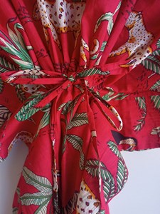 Robe Kaftan pour femmes en coton 100% avec dentelle imprimée vintage, coupe ample, imprimé floral - Product Image 4