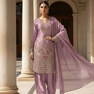 Conjunto de Kurta y Salwar de Seda JMY de Primera Calidad para Fiestas con Bordado Intenso - Product Image 1