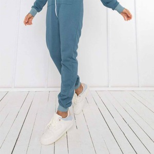 Combinaison professionnelle en tricot doux pour bébé, fabrication OEM sous marque privée pour les chaînes de vente de vêtements au détail dans le monde entier - Product Image 4