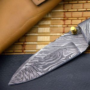 Couteau de chasse impérial en acier Damas, lame à pointe tombante, manche en cuir avec étui - Product Image 2