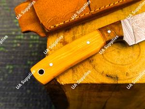 Couteau de chasse à lame fixe forgée en acier Damas, fait main, tranchant comme une lame de rasoir, avec manche en bois d'olivier, personnalisable OEM - Product Image 3