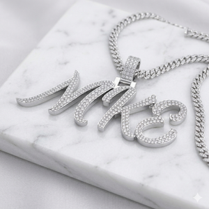 Collier personnalisé avec pendentif en lettres cursive pavées de diamants Moissanite, en argent 925, bijoux personnalisés - Product Image 3