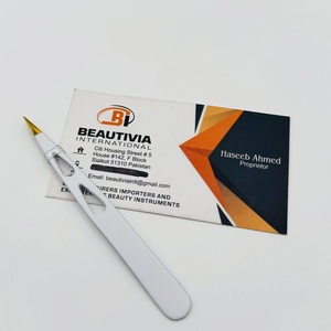 Pinzas para Cejas de Acero Inoxidable con Punta Puntiaguda, Ligeras, para un Acabado Preciso, Reutilizables, con Logotipo Personalizado - Product Image 4