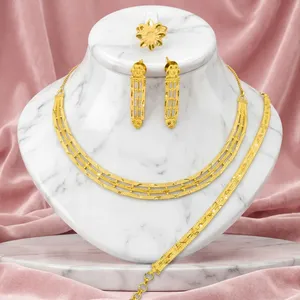 Conjunto de Collar y Pendientes de Latón Chapado en Oro para Mujer con Cadena de Caja y Diseño Floral, Estilo Clásico, Joyería de Boda - Product Image 4