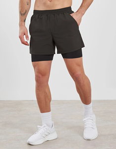 Shorts de sport pour hommes 2026 de haute qualité, noirs, à séchage rapide, écologiques, avec cordon de serrage à la taille, poches, longueur Bermuda, couleur unie, en polyester - Product Image 2
