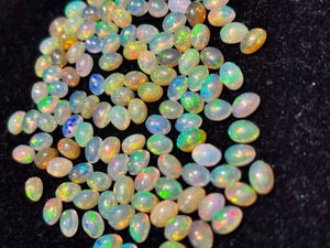Opalite éthiopienne naturelle blanche certifiée par un tiers, taille ovale, pierres précieuses en vrac 4x6mm, effet de jeu de couleurs, pour la fabrication de bijoux - Product Image 3