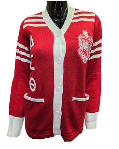 Cardigan brodé avec les initiales de la sororité Gamma Rho, col en V, manches longues, pull en tricot pour femme, rouge et blanc, poches boutonnées sur le devant - Product Image 1
