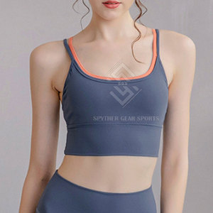 Ensemble de yoga 2 pièces haut de gamme avec logo frontal, en tissu respirant et écologique, idéal pour l'entraînement physique - Product Image 3