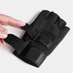 Guantes de fitness de alta calidad con diseño duradero para entrenamiento en el gimnasio, levantamiento de pesas y uso diario. - Product Image 4