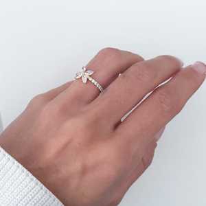 แหวนเพชรเลี้ยงในห้องปฏิบัติการรูปดอกโคลเวอร์แบบซ้อนได้ แหวนทองคำแท้ 14k 18k ทรงมาร์คีส์ขนาด 2 มม. รับรองโดย IGI เครื่องประดับมินิมอล - Product Image 4