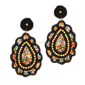 Boucles d'oreilles en perles de rocaille brodées à la main géométriques plaquées or bijoux de vacances pour femmes boucles d'oreilles de noël unisexe d'Inde - Product Image 5