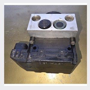 Módulo de Bomba ABS Usado Compatible con Hyundai Terracan 58910-H1000 MANDO, Repuestos Coreanos para Automóviles - Product Image 2