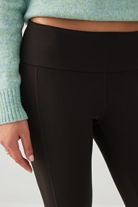 กางเกงเลกกิ้งออกกำลังกายเอวสูงไร้ตะเข็บสำหรับผู้หญิง แบบขายส่งตามสั่ง ระบายอากาศได้ดี เหมาะสำหรับโยคะและฟิตเนส - Product Image 3