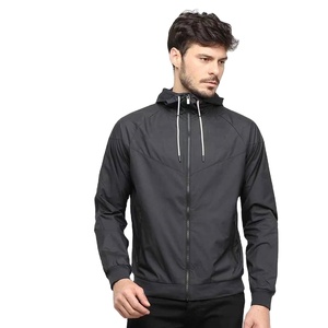 เสื้อแจ็คเก็ตกันลมสำหรับผู้ชายชุดฝึกฟุตบอลเสื้อกันลมออกแบบโลโก้ได้ตามต้องการ - Product Image 1