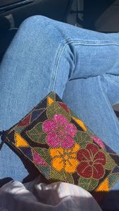 Monedero de Lujo Hecho a Mano con Bordado y Cuentas Coloridas, Mini Cartera Elegante y Idea de Regalo - Product Image 5