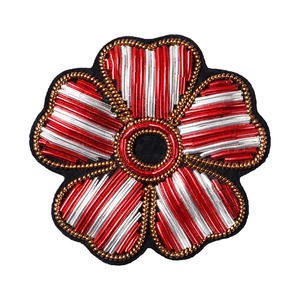 Broche de Moda Hecho a Mano con Cuentas y Hilo de Bullion, Insignia Bordada en 3D con Detalle de Cristal y Trabajo Decorativo con Hilo de Seda - Product Image 6