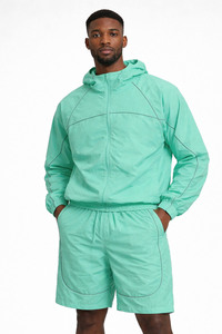 Conjunto Deportivo Ligero Cortavientos para Hombre, Chaqueta con Capucha y Pantalones Cortos, Ropa Deportiva Personalizada de Dos Piezas, Atuendo Casual para Exteriores - Product Image 3