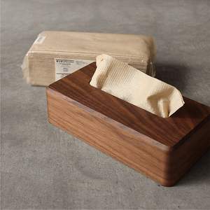 Porte-boîte à mouchoirs en bois chic pour un intérieur d'appartement élégant, rehaussant l'ambiance avec une texture bois chaleureuse et raffinée - Product Image 5