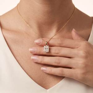 Joyería MAISHA DIAM J-063, Diamante Cultivado en Laboratorio con Corte Radiante, Chapado en Oro de 18K, Joyería de Lujo para Mujer para Fiestas, Compromisos y Bodas - Product Image 1