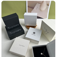 Boîte cadeau en carton rigide magnétique de luxe avec logo personnalisé, gaufrage, emballage écologique pour bijoux, cosmétiques, cadeaux d'anniversaire