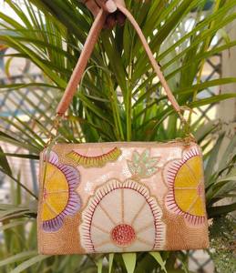 Bolsas de Compras Tejidas a Rayas de Nailon Estilo Bohemio Vintage Hechas a Medida para Reventa en Tiendas de Moda y Hogar - Product Image 5