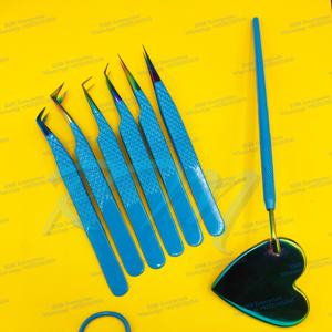 Pince à épiler professionnelle en acier inoxydable à pointe en fibre et poignée diamantée pour extensions de cils, accessoires et outils personnalisables avec logo, vente en gros - Product Image 2