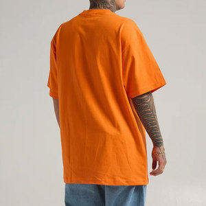 T-shirts vierges oversize en gros, coton épais 300 GSM, coupe carrée, style américain très prisé, personnalisables avec impression sérigraphique et ajustement du col - Product Image 4