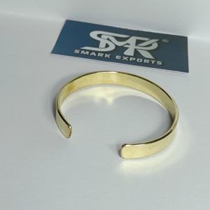 Elegante Brazalete de Latón Grabado, Ajustable, Hecho a Mano, con Patrón Tradicional, Unisex, Ligero, para Uso Diario o Festivo - Product Image 6