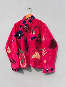 Giacca Trapuntata in Velluto Rosa <span class=keywords><strong>Fucsia</strong></span> Fatta a Mano per Donne, Elegante Colletto Alto, Maniche Lunghe e Chiusura con Zip Completa - Product Image 4